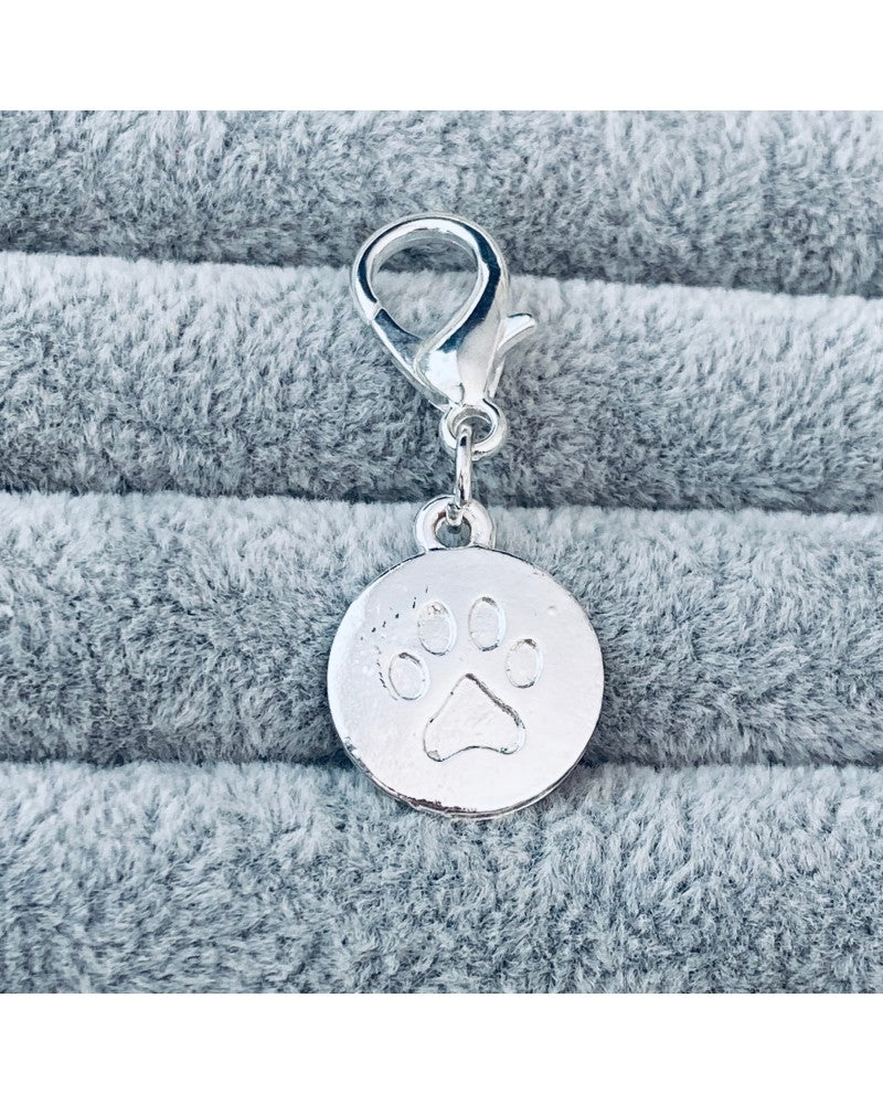 Minimal charm Paw love σε ασημί χρώμα