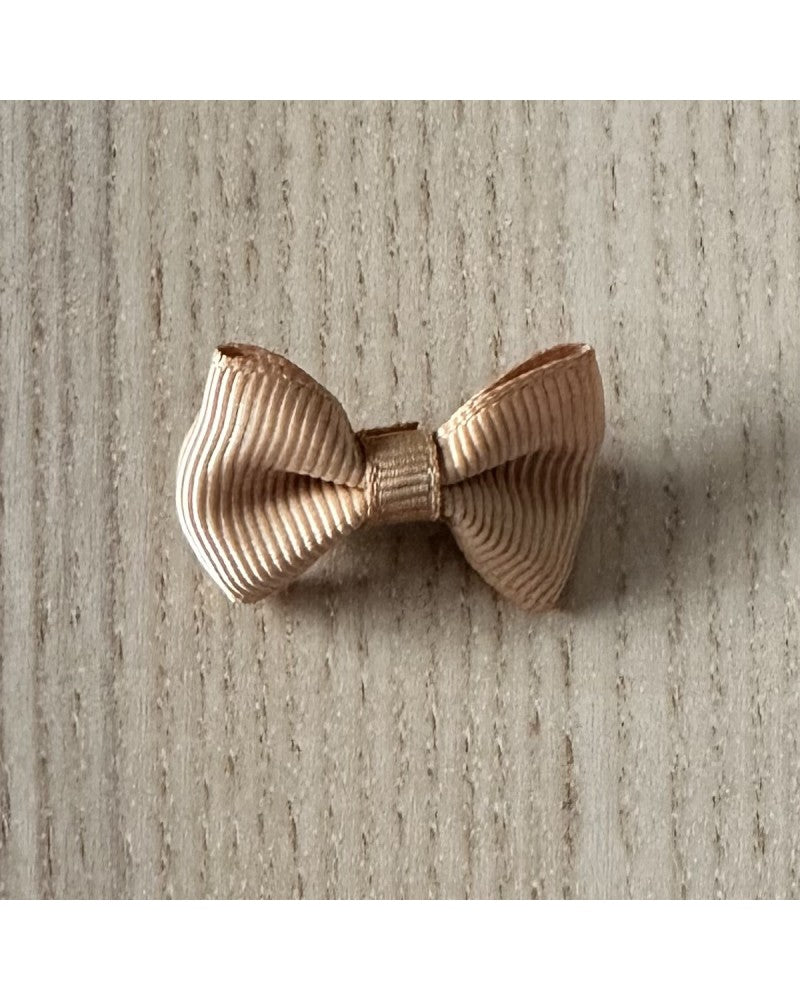   Μουσταρδί Κοκαλάκι φιογκάκι με clip