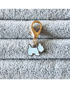 Charm My Little Dog σε γαλάζιο χρώμα με χρυσό κλιπ